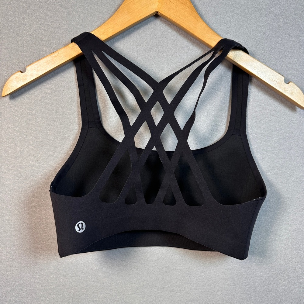Lululemon Free To Be Serene Bra Black Strappy Back Yoga Sports Bra Size 4 B/C